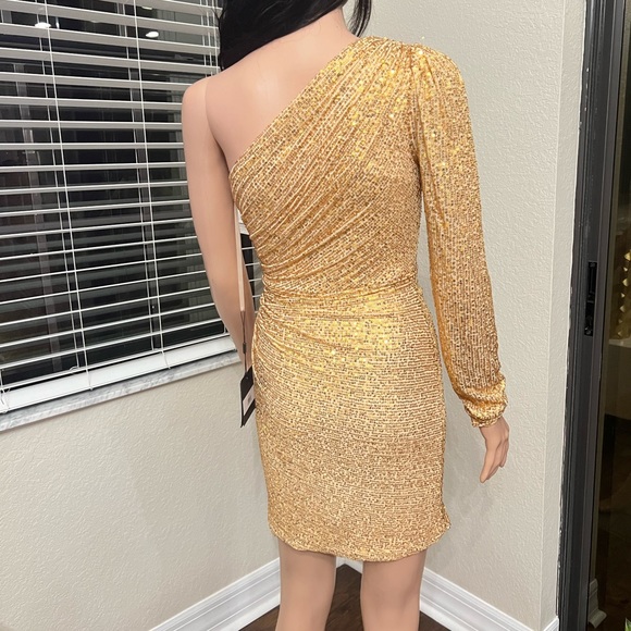 NWT SEQUINED ONE SHOULDER DRAPED SIDE BOW MINI DRESS SIZE 0 - Picture 3 of 8